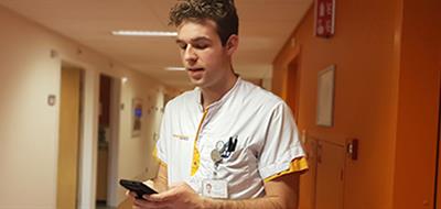 Fernand Bottema met HiX Mobile Verpleegkundige